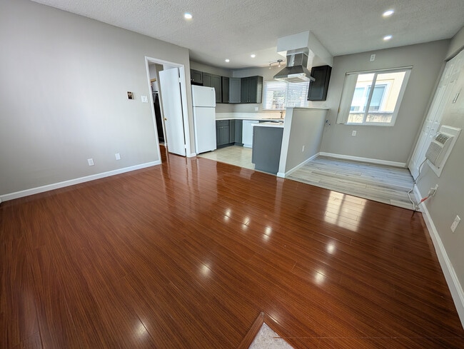 Photo - 470 S Los Robles Ave Unit 11