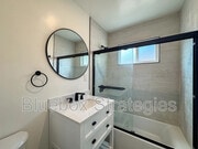 Photo - 606 Montana Ave Unit 3