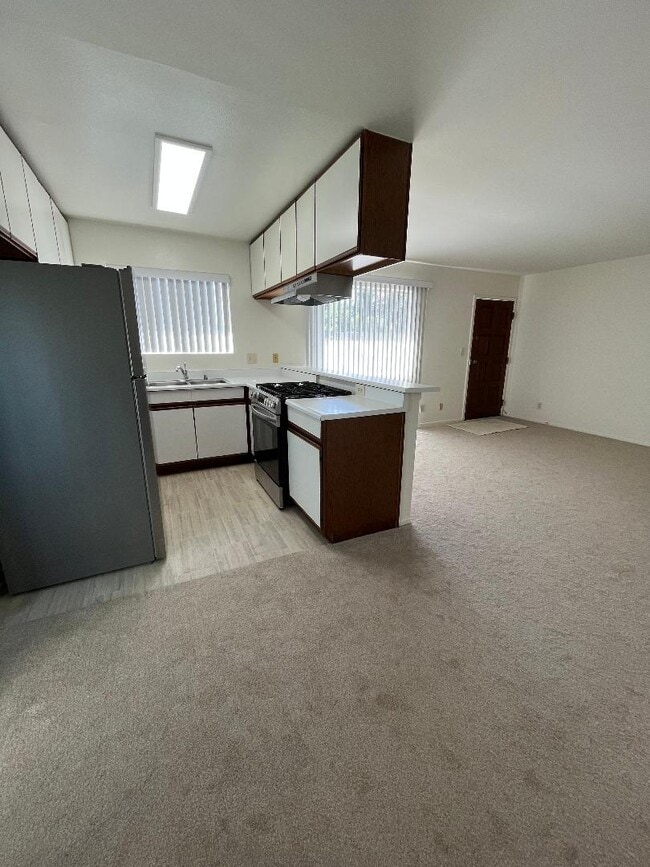 Photo - 5908 Cedros Avenue