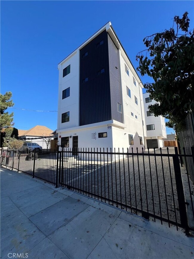 Building Photo - 1128 S Ardmore Ave Unit 1128 Rental