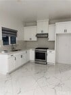 Photo - 5678 Oak Pl