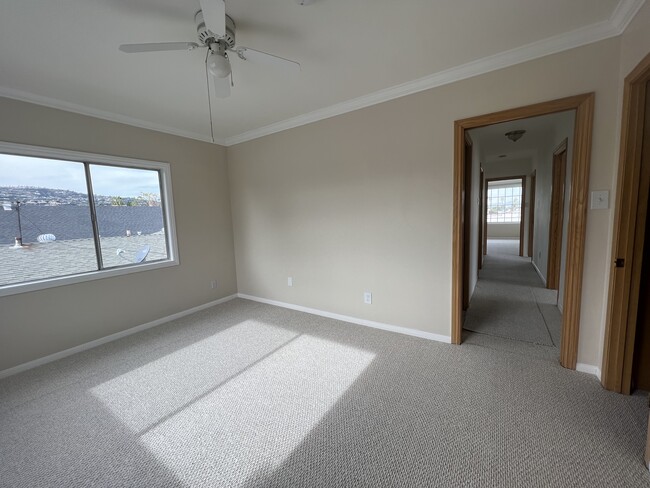 Back bedroom - 831 W 3rd St Unit 831