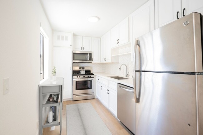 Photo - Lexington Ave 5716