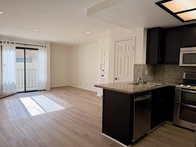 Photo - 10740 Lawler St Unit 10