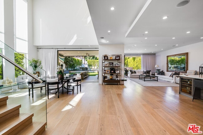 Photo - 5101 Rubio Ave