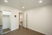 Photo - 462 Davidson St Unit B