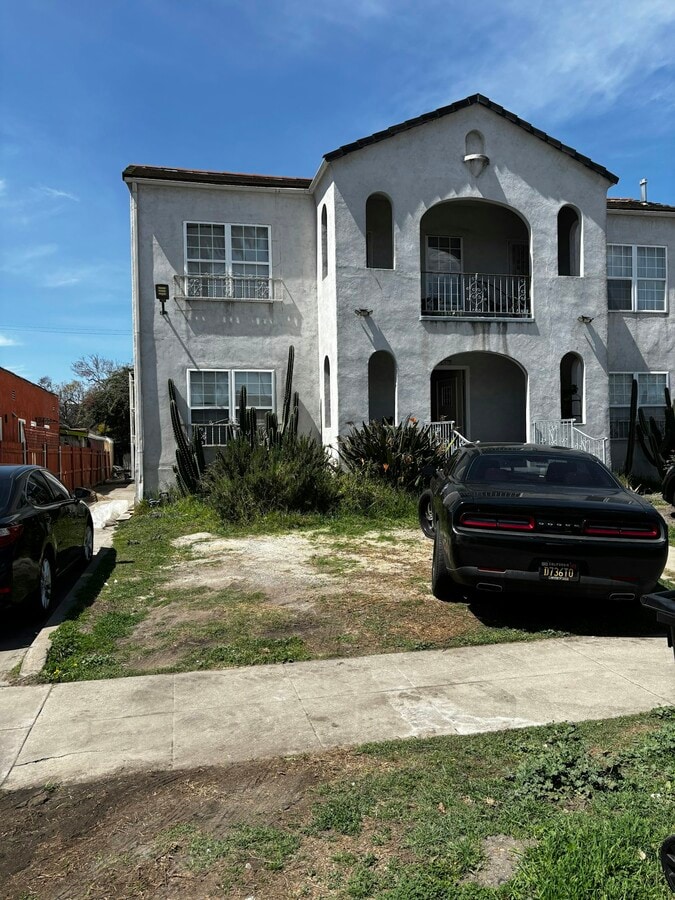 Photo - 3015 S Norton Ave Apartment Unit 3015 1/4