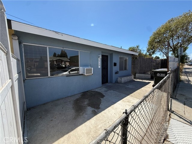 Building Photo - 4910 E 4th St