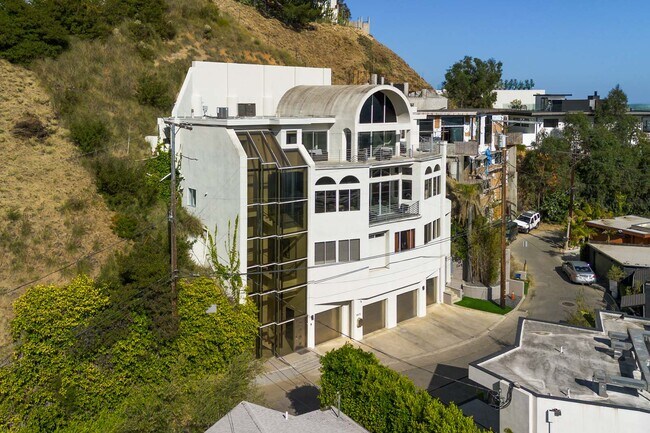 Photo - 8435 Franklin Ave