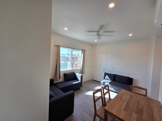 Photo - 855 Winston Dr Unit 855