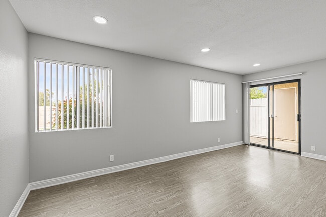 Living/Dining room - Cerro Vista Apartments