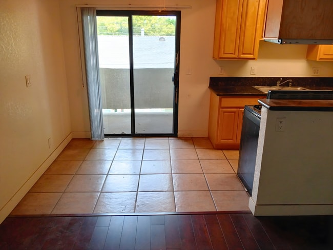 Photo - 1080 Temple Ave Unit 102