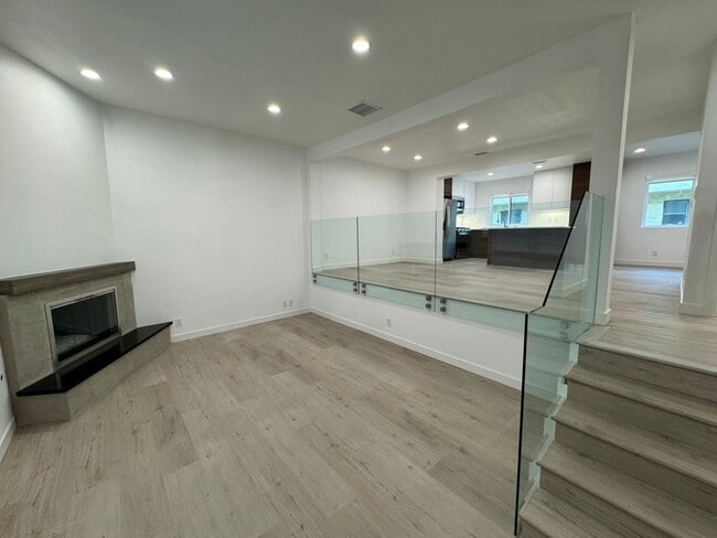 Building Photo - 431 N Alhambra Ave