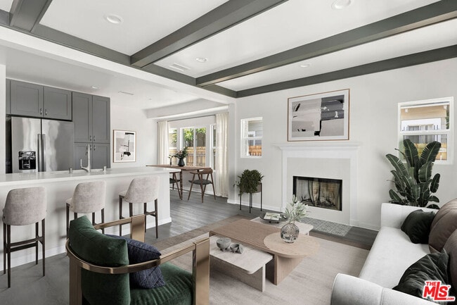 Photo - 1507 W 50th St Condo