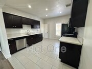 Photo - 2893 Denton St