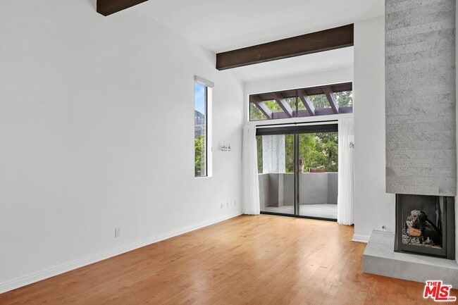 Photo - 1569 Michael Ln