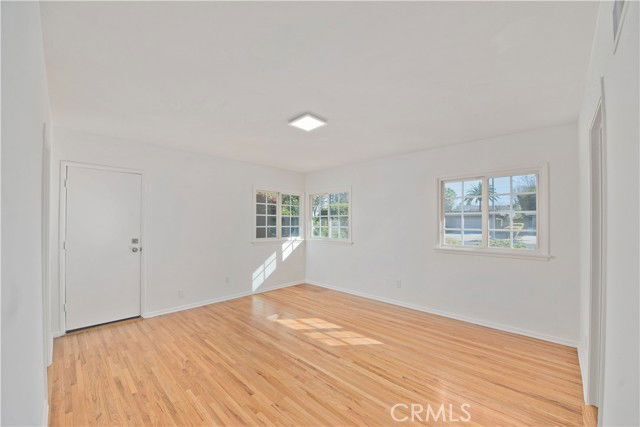 Photo - 22537 Friar St