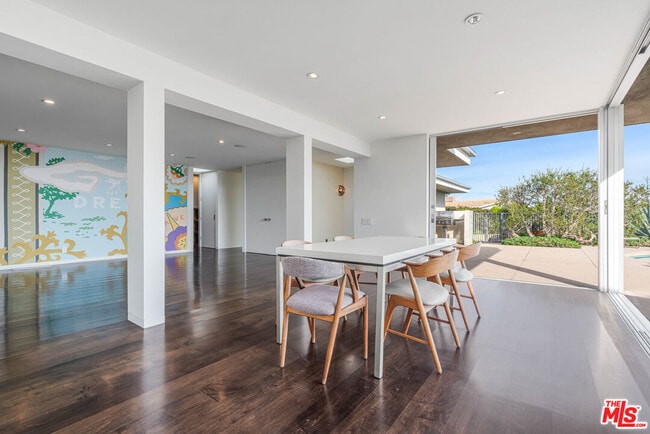 Photo - 686 Enchanted Way