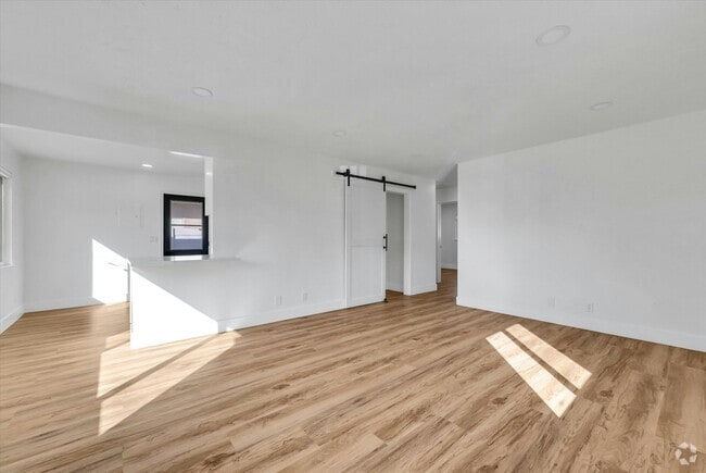 Building Photo - 18442 Patterson Ln Rental