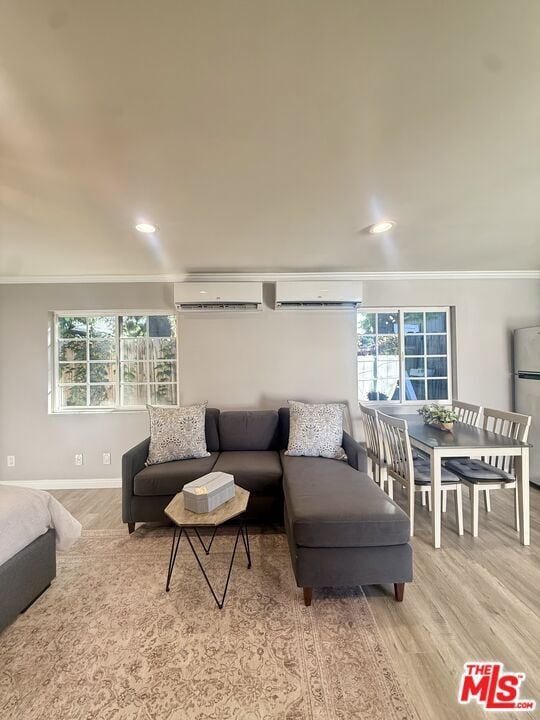 Photo - 18002 Collins St