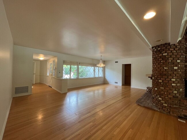 Photo - Encino 3+3 w/gated entry, pool + solar pan...