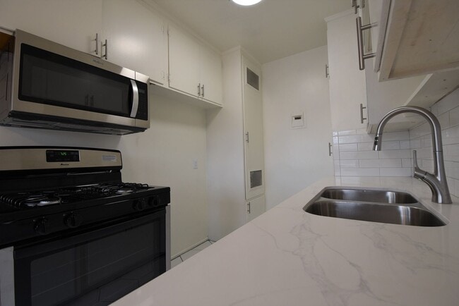 Photo - 5915 Fair Ave Unit 5915