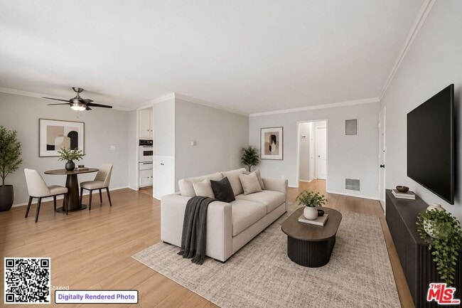 Building Photo - 1520 Hayworth Ave Unit 19