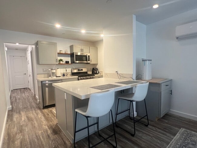 Photo - Los Caballeros #106 Unit Los Caballeros #106