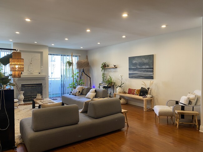 Living room - 910 S Bedford St Condo Unit 104