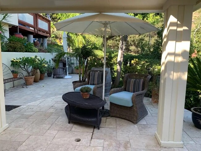 Photo - 28215 Via Acero St