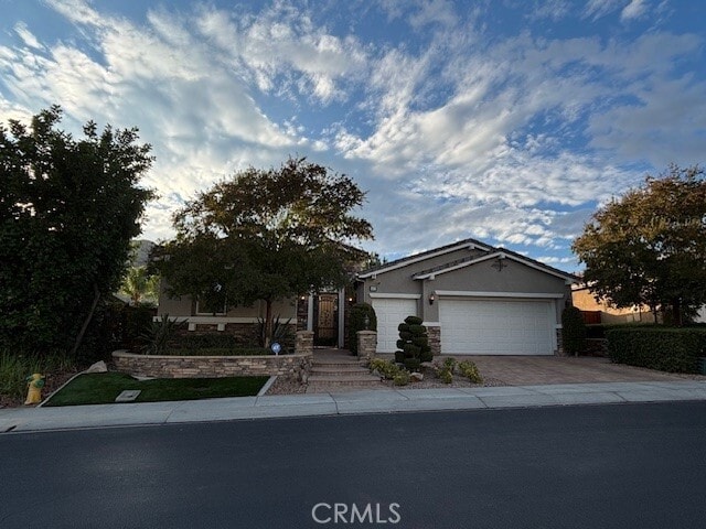 Building Photo - 483 Lyle Dr