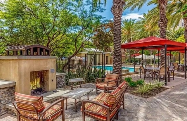 Photo - 16 Compass Ct