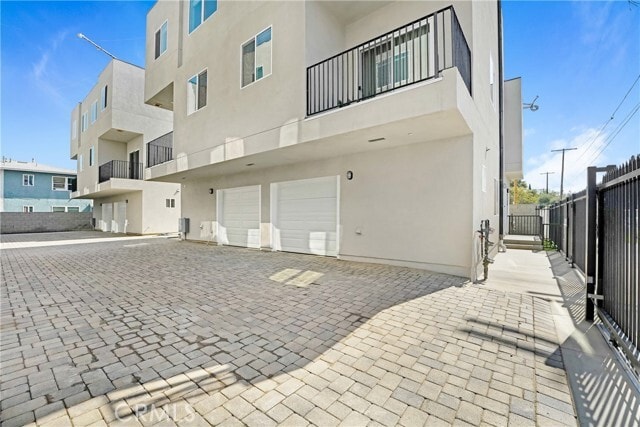 Photo - 6756 Ben Ave