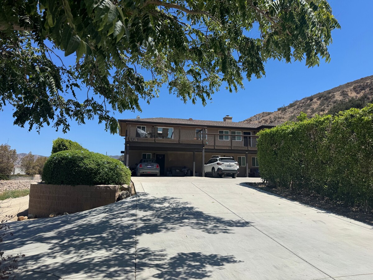 Photo - 1700 Tapo St
