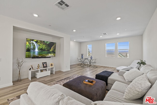 Photo - 27109 Vly Oak Pl House