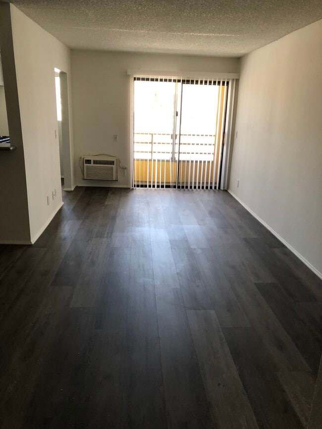 Building Photo - 1244 N Orange Dr Unit 112