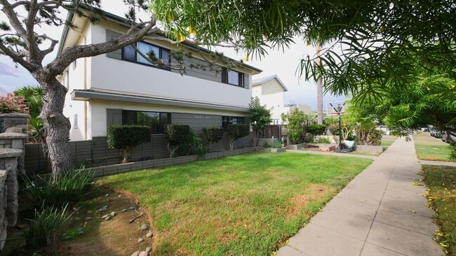 Photo - 4867 1/2 Del Mar Avenue-