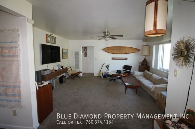 Photo - 2376 Newcastle-