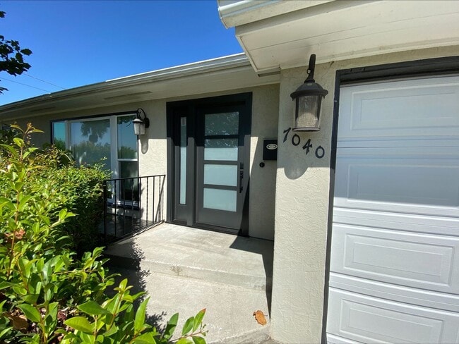 Photo - Fireplace! 1 Car Garage! Double Stainless Steel Oven! HUGE Enclosed Yard! Remodeled!