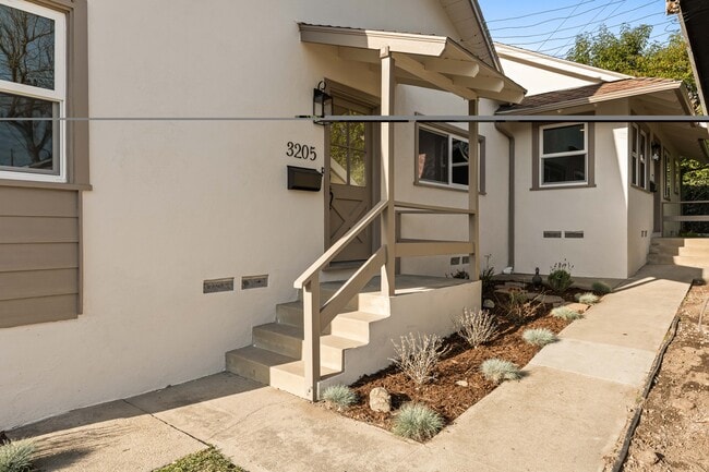 Photo - 3205 Fairesta St