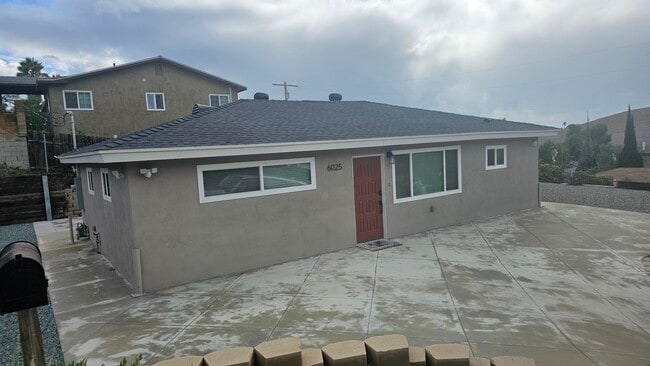 Building Photo - 6025 Dipper St