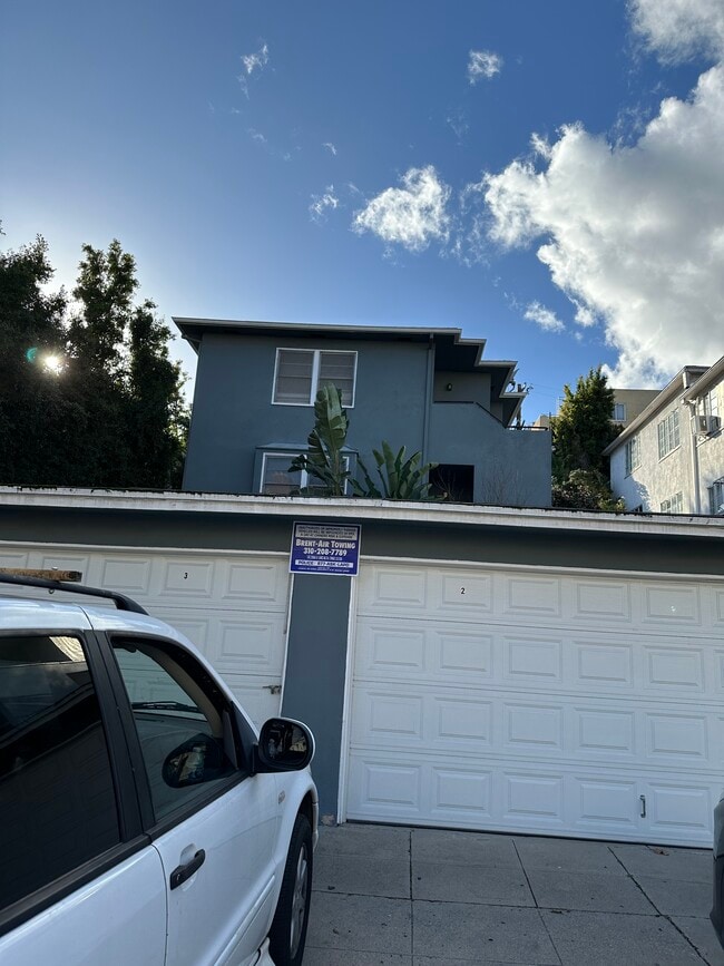 Photo - 1851 S Beverly Glen Blvd Apartments
