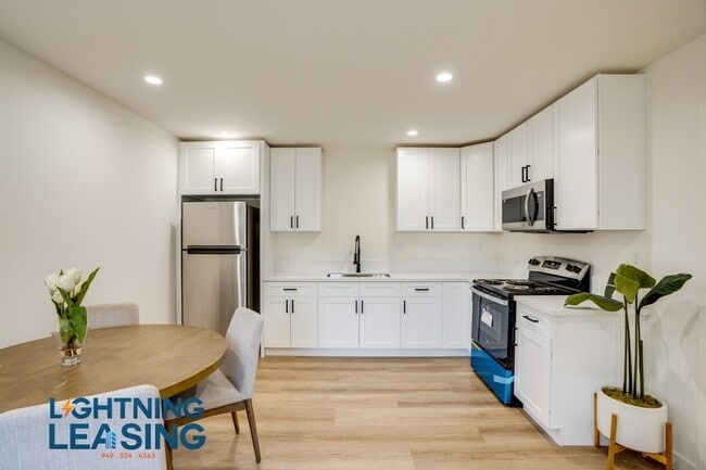 Photo - 12304 Burbank Blvd Unit 15