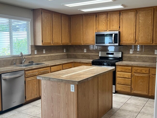 Photo - Murrieta 4 Bedroom