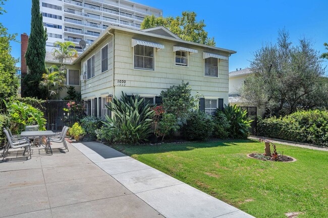 Building Photo - 2 bed + 2 bath in amazing location!! Unit 1032-2