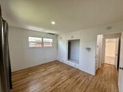 Photo - 716 S Walnut Ave