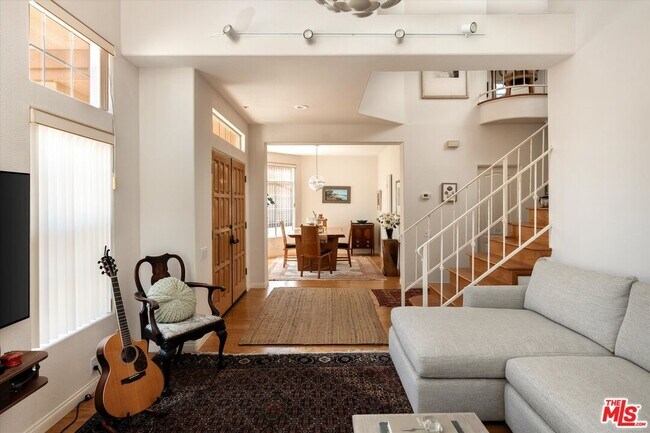 Photo - 1256 Cravens Ln Unit 3