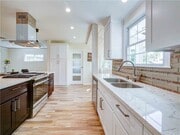 Photo - 15931 Tuba St