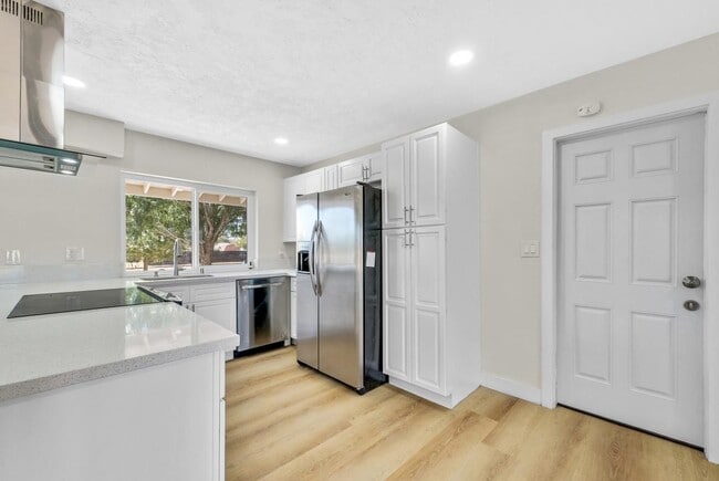 Photo - 21450 Zuni Rd