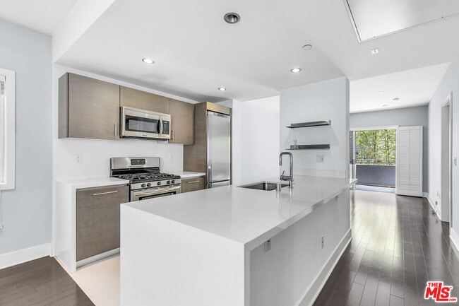 Photo - 1730 Sawtelle Blvd Unit 208